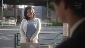 Anh xã yếu không làm lên đỉnh, vợ lên mạng tìm trai trẻ quan hệ khỏe